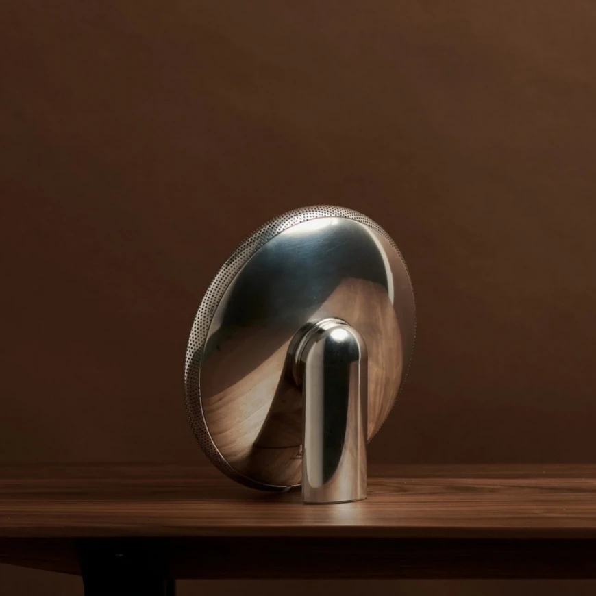 Alessi Suono: All-metal Bluetooth speaker 8 Image