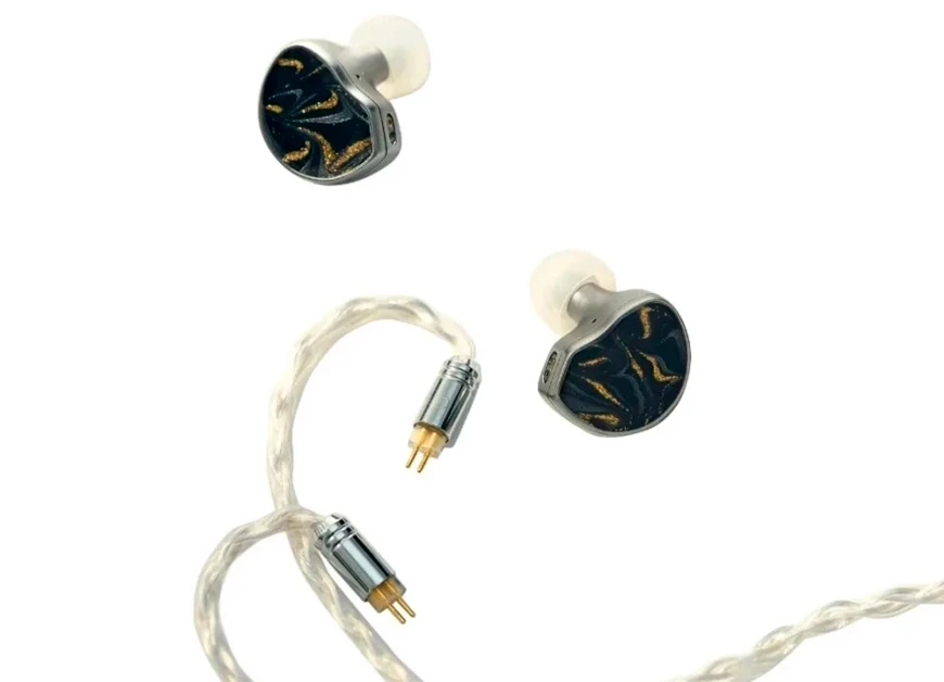 The best hybrid in-ear headphones of 2023 13 Image