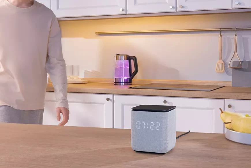 Yandex Station Midi: A compact speaker with powerful sound and new Alice features 9 Yandex Station Midi
