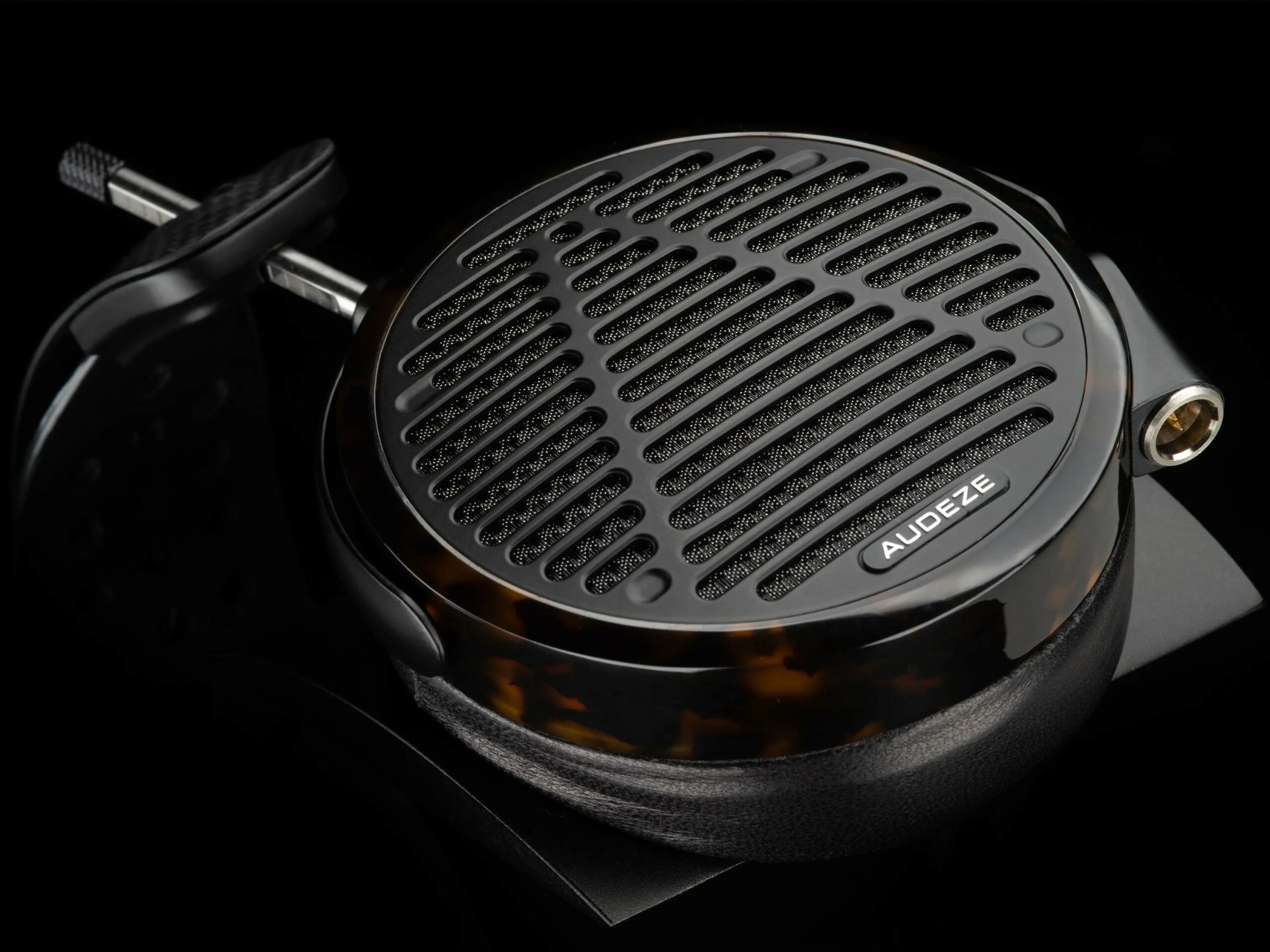 Audeze LCD-5: Pure perfection 17 The new sculpted earpads and acoustically transparent mesh are designed to minimize reflections and resonance