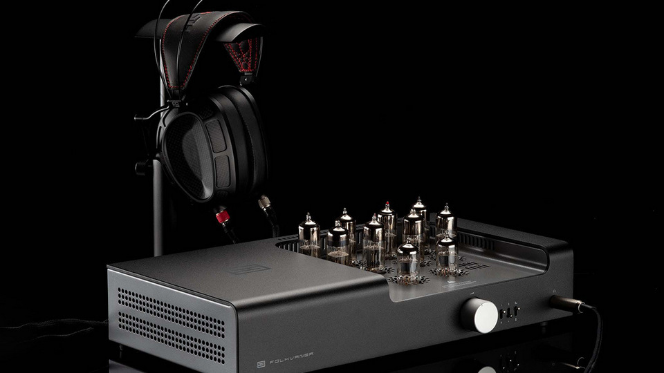 Schiit Folkvangr: 10-Tube OTL Headphone Amplifier 10 20220705200241 schiit audio folkvangr withheadphones frontweb