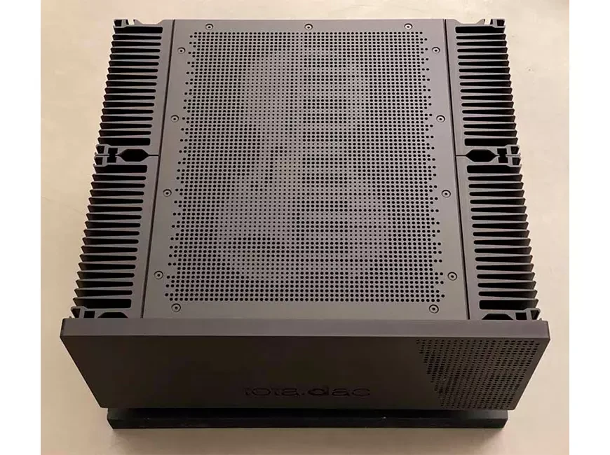 Totaldac Amp-1-Sublime: Stereo amplifier or fully balanced monoblock 8 Power amplifier Totaldac Amp-1-sublime