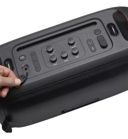 JBL PartyBox On the Go Essential has knobs for music control JBL PartyBox On the Go Essential Controles