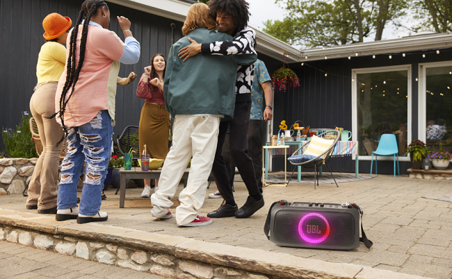 JBL PartyBox On the Go Essential is a not so big speaker JBL PartyBox On the Go Essential