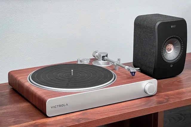 Victrola Stream Sapphire: Wireless turntable-freedom for audiophiles 8 Victrola Stream Sapphire