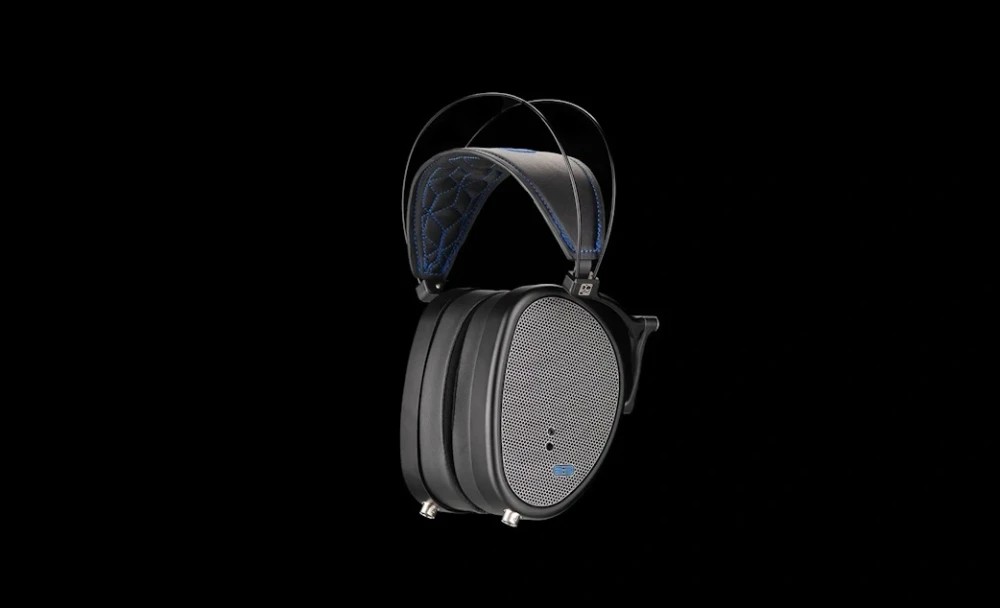 Dan Clark E3: Headphones coated with Gorilla Glass 3 8 Why are the Dan Clark E3 earbuds coated with Gorilla Glass 3?