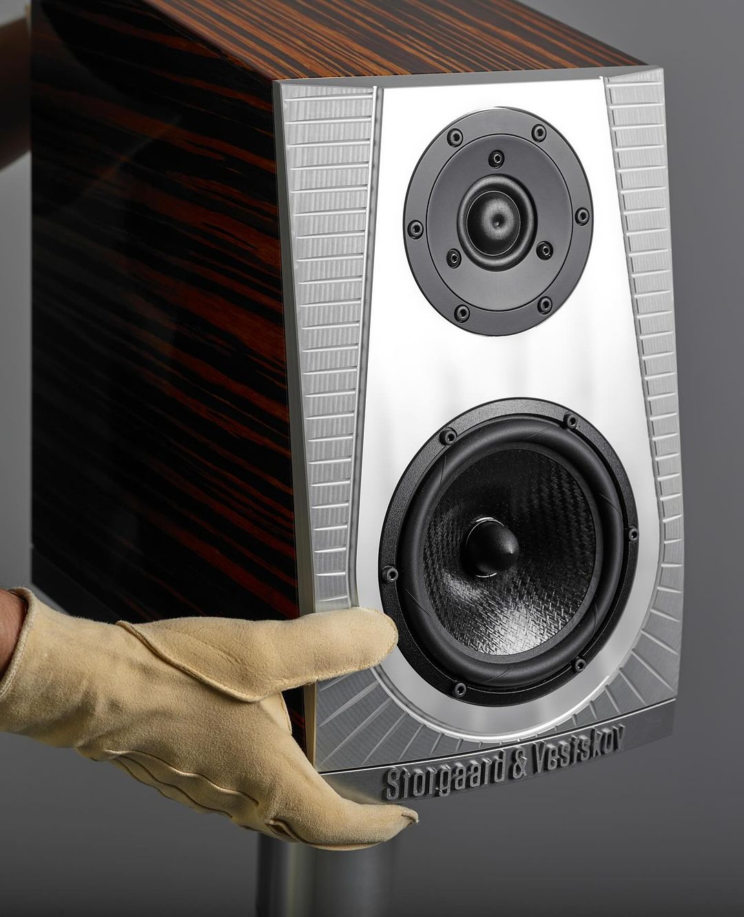 Storgaard & Vestskov Frida: Beautiful bookshelf speakers from Denmark 9 Storgaard & Vestskov Frida