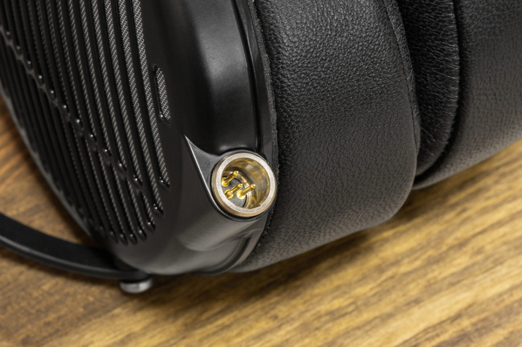 lcd 4 9.jpg lcd 4 9.jpg
