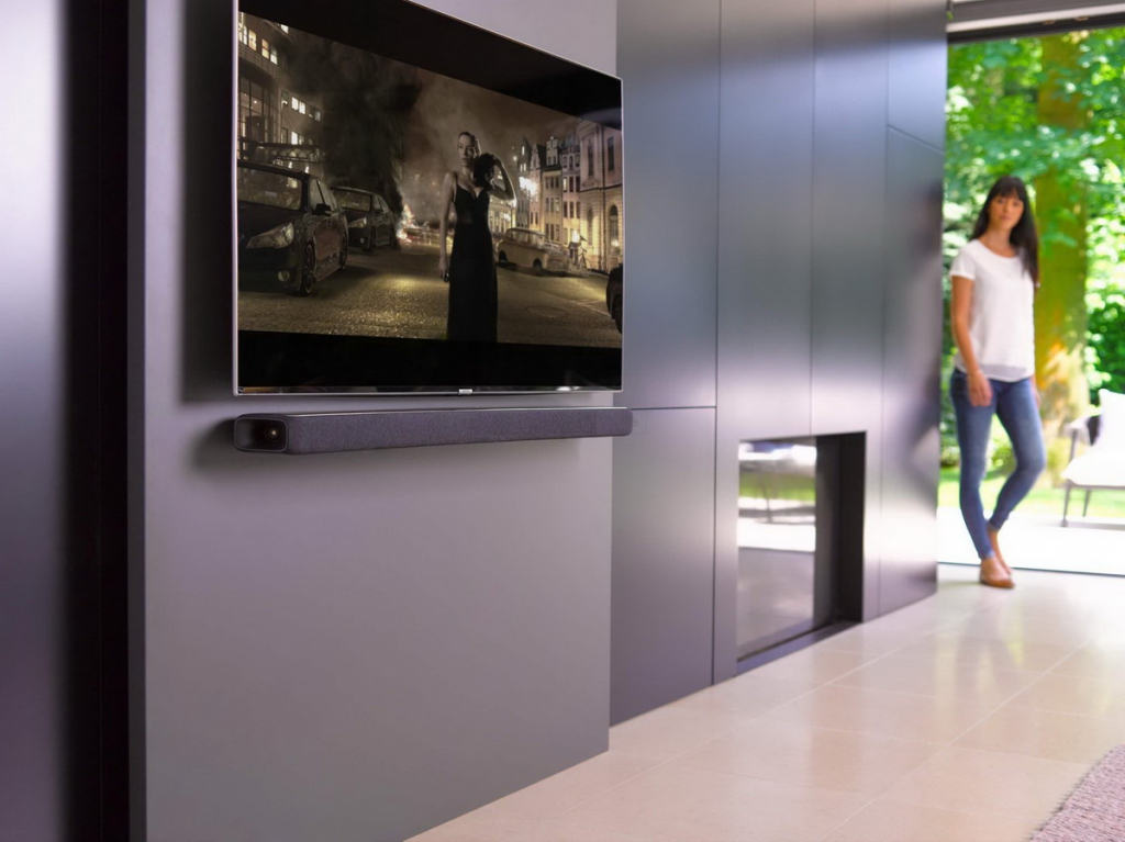 Harman Kardon Enchant 1300 lifestyle 1.jpg Harman Kardon Enchant 1300 lifestyle 1.jpg