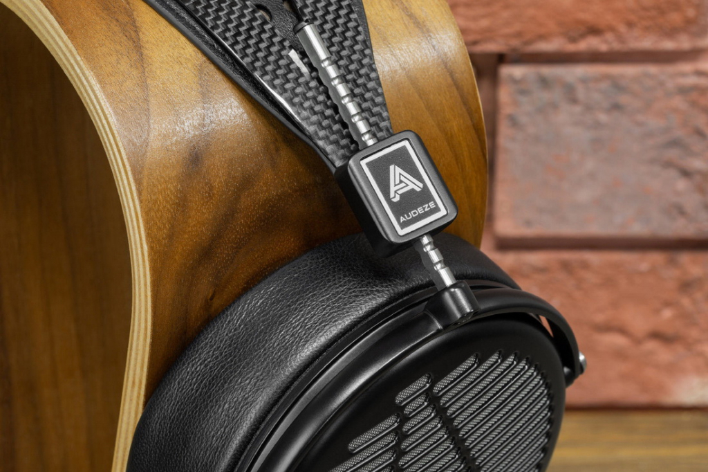 lcd 4 6.jpg lcd 4 6.jpg