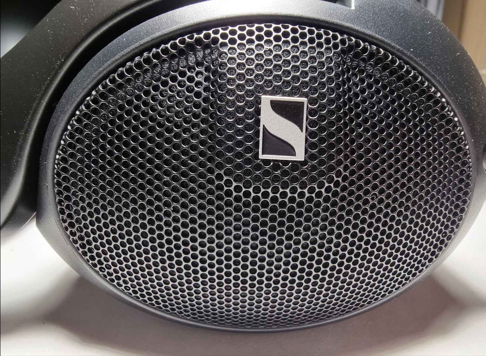 Sennheiser HD 560S: Affordable high-quality headphones 11 ERD35mLA4hMhxFuJHv8taUHVX v2ElQTLawFS