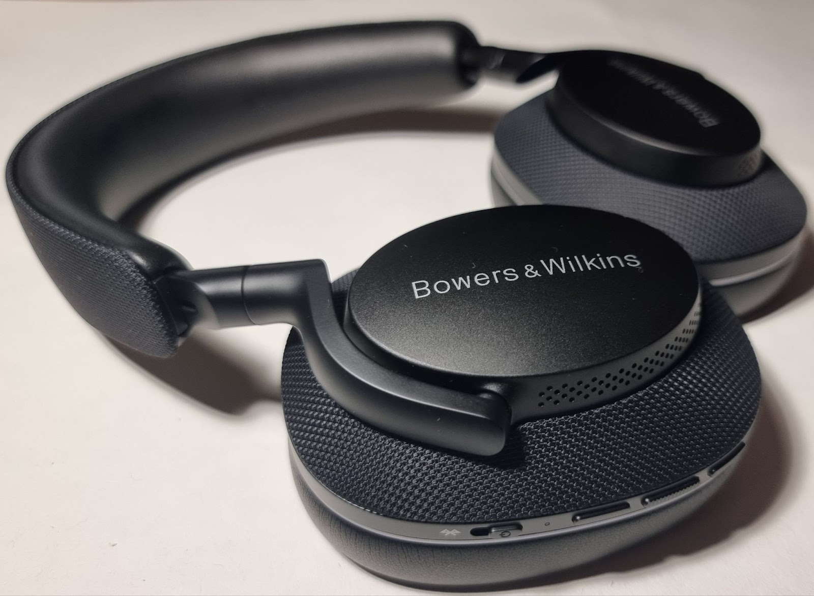 PX7 S2e: Headphones with a distinct personality 15 AD 4nXdQAT63NUDo7XIJtlF1WB6ibGfK2jcgnmIZtZnwTgvmaZCPW0O1f15nAiDLj AdhzzS XUPSSwdXVBYX6fbme