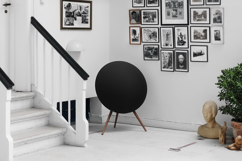 Bang & Olufsen BeoPlay A9 lifestyle 2.jpg Bang & Olufsen BeoPlay A9 lifestyle 2.jpg