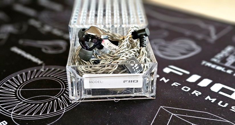FiiO JH5: Outstanding in-ear headphones 10 ogljad navushnikiv fiio jh5 just hear 5 5