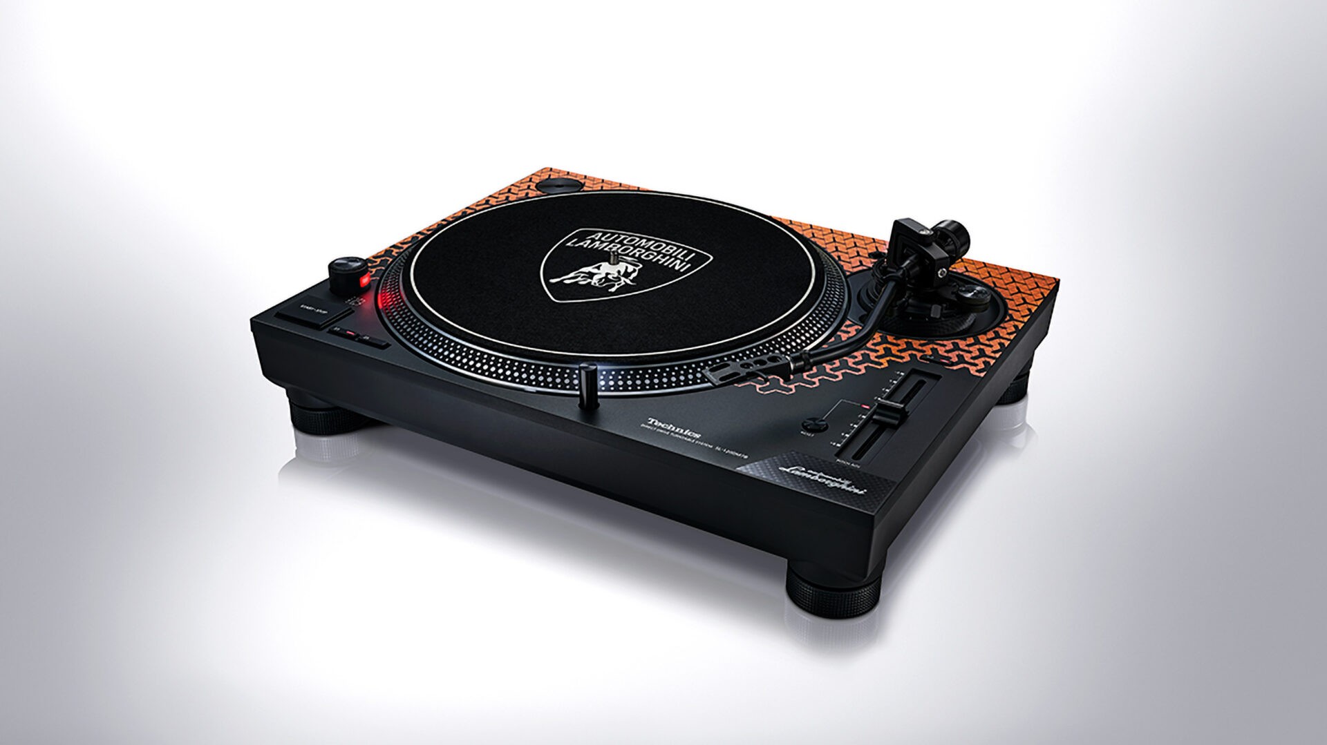 Technics SL-1200M7B: The Lamborghini among turntables 8 Technics SL-1200M7B Lamborghini special edition
