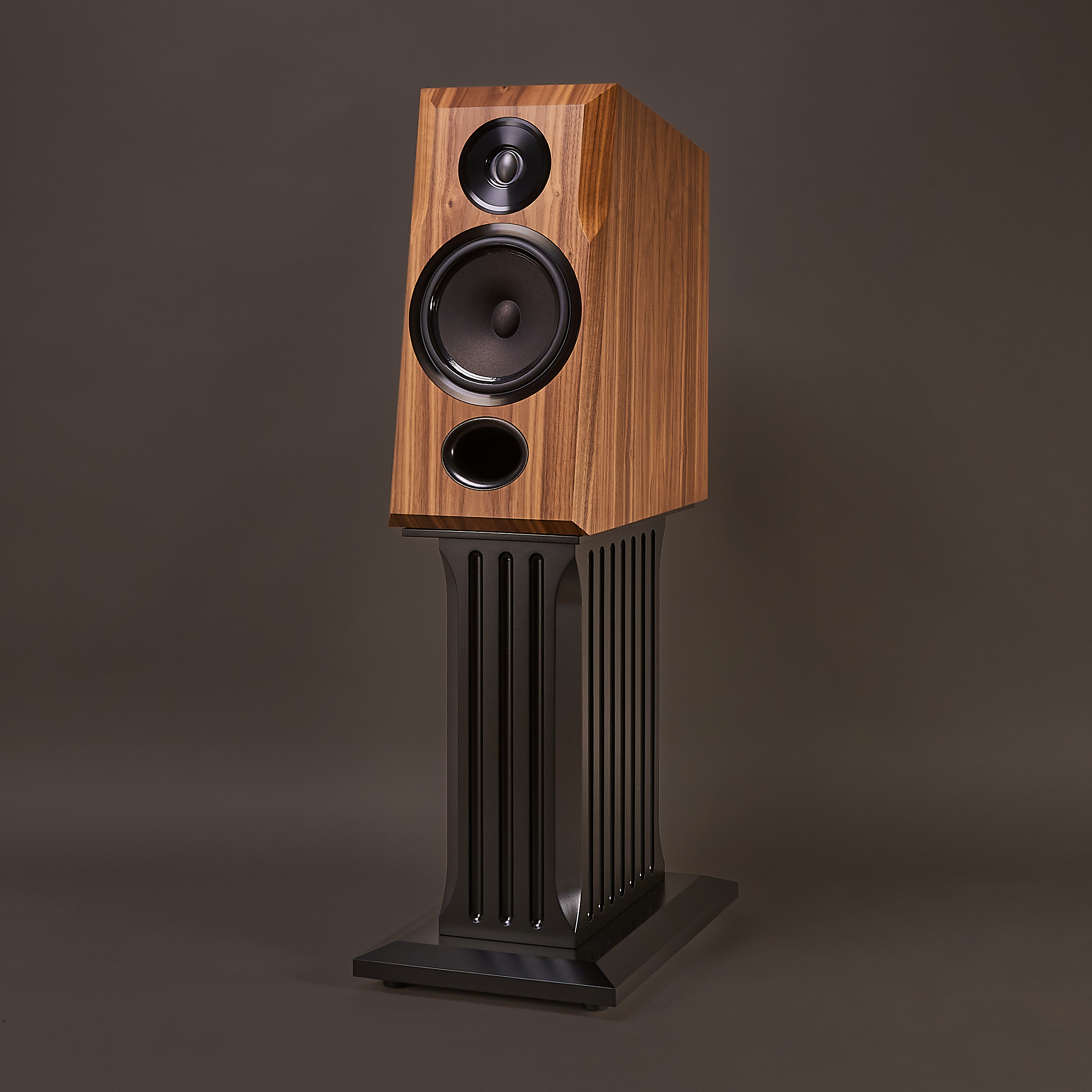 Xavian Medea: Two-way speaker with a bass reflex housing 8 20240822080215 2024 08