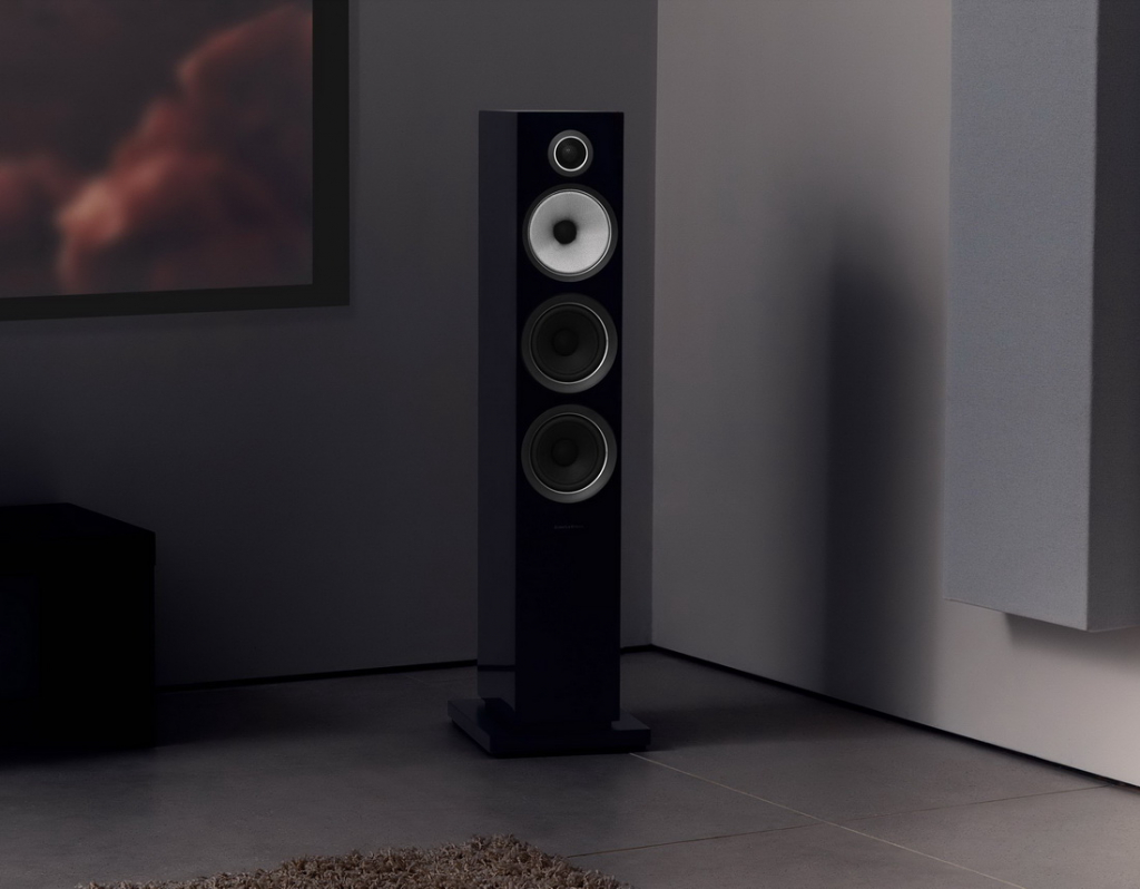 Bowers & Wilkins 704 S2 2.jpg Bowers & Wilkins 704 S2 2.jpg