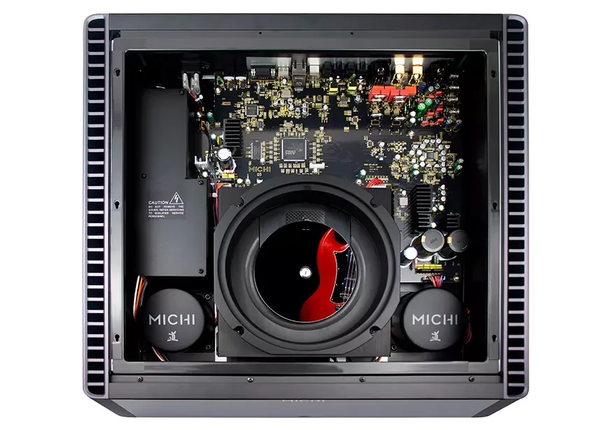The Michi Q5 CD player will breathe new life into your CD collection 10 CD player Michi Q5 Transport DAC