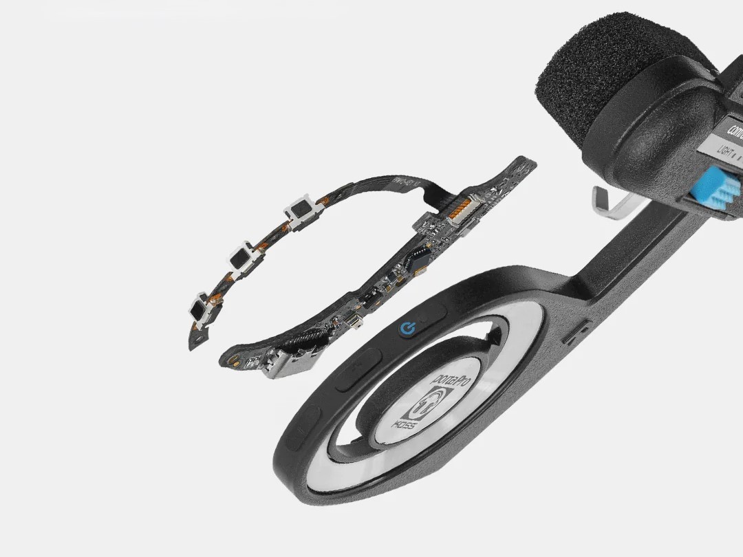 Koss Porta Pro Wireless 2.0: The legend goes wireless 9 Koss fitted all the electronics into the right hinge, source: koss.com