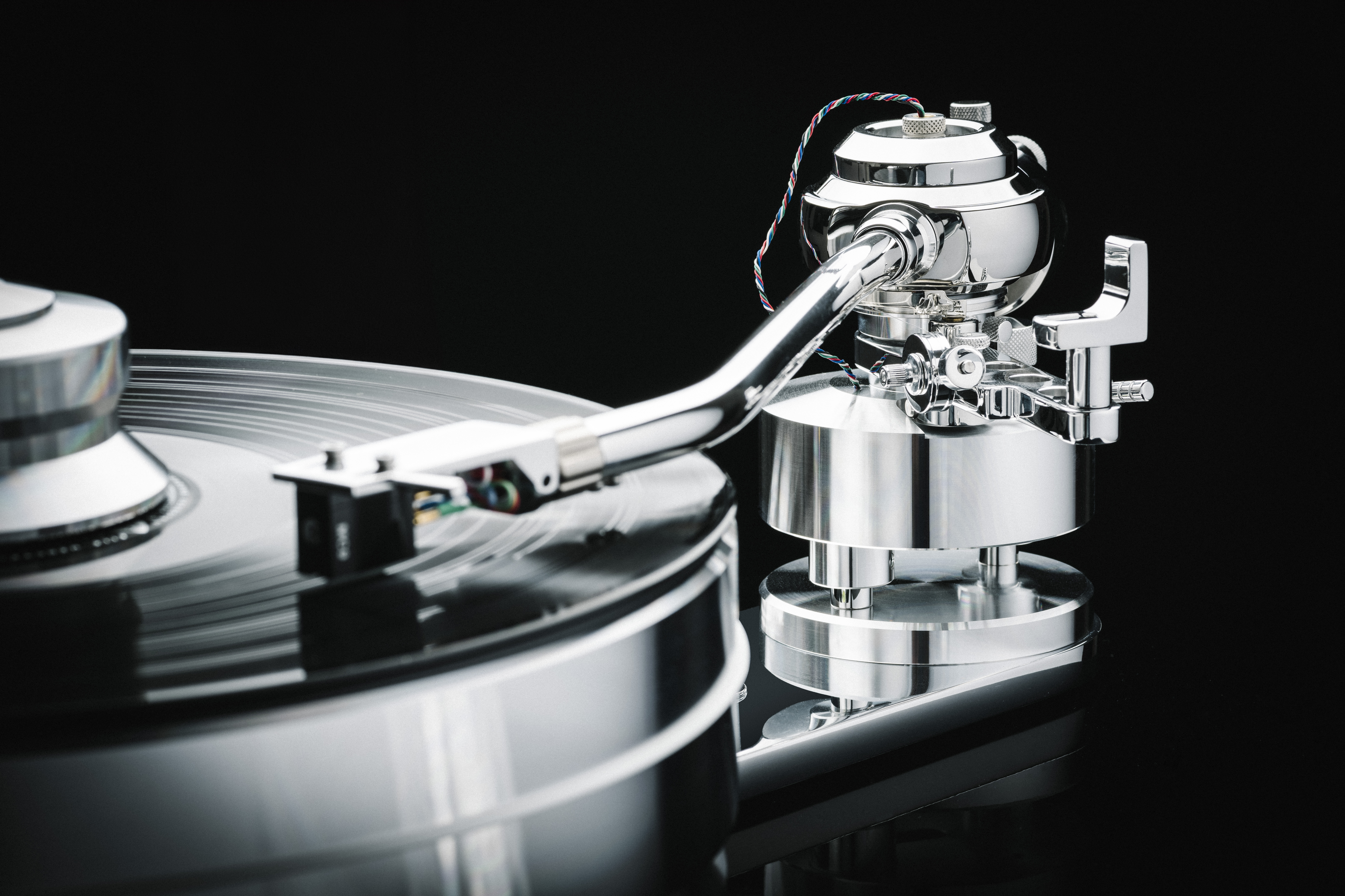 Pro-Ject Audio Signature 12.2: Flagship turntable launched 11 20241014183704 2024 10 14 Pro