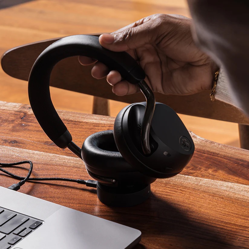 JLab Epic Lux Lab Edition: Sophisticated wireless headphones 8 20250111184430 2025 01