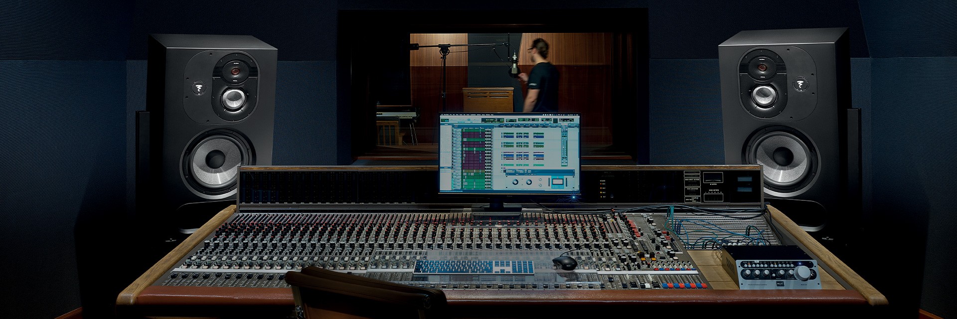 Focal Utopia Main 112 and 212: High-end studio monitors from France 14 20250117160926 2025 01