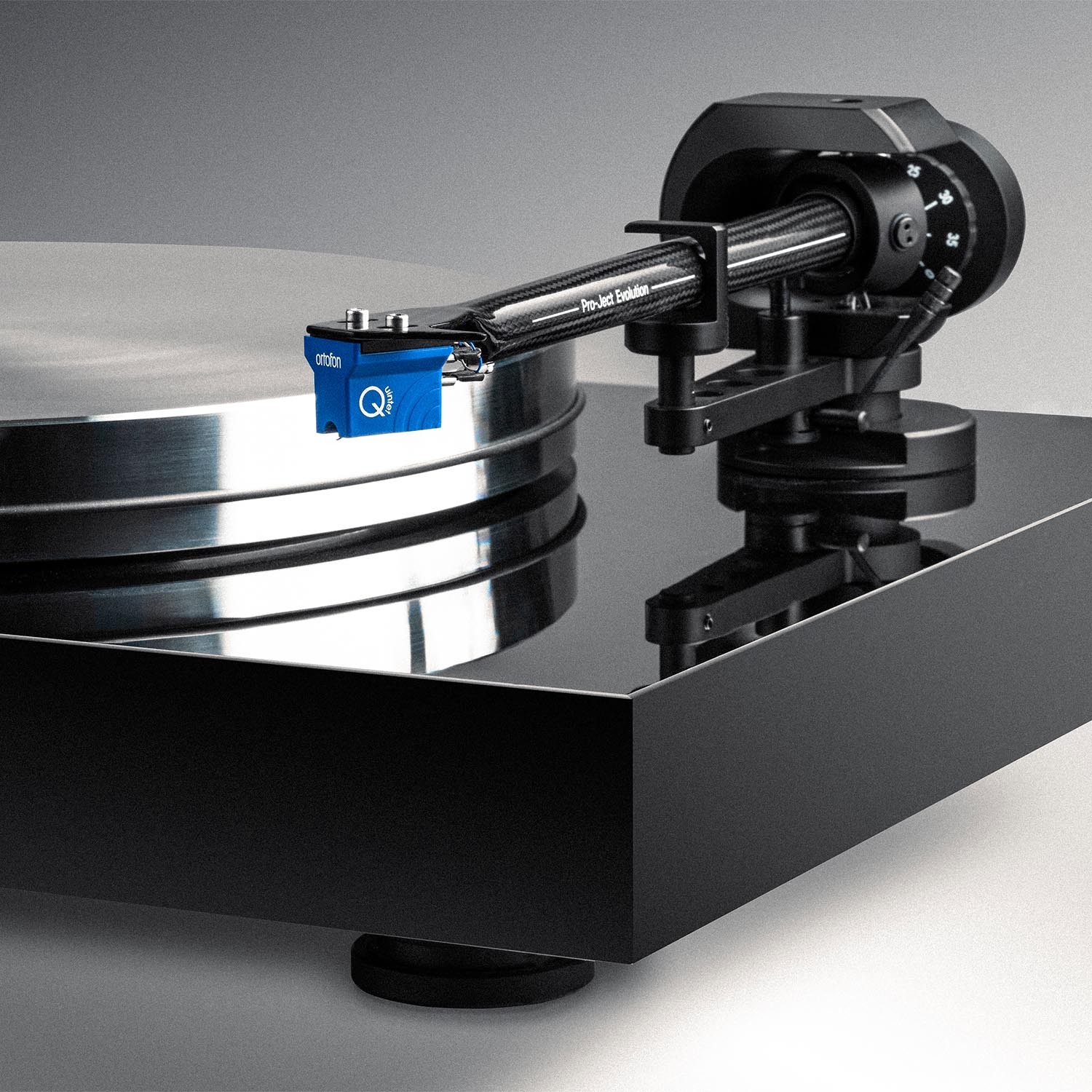 Pro-Ject X8: Uncompromising high-end audiophile turntable 9 Pro-Ject X8 with ortofon pick-up