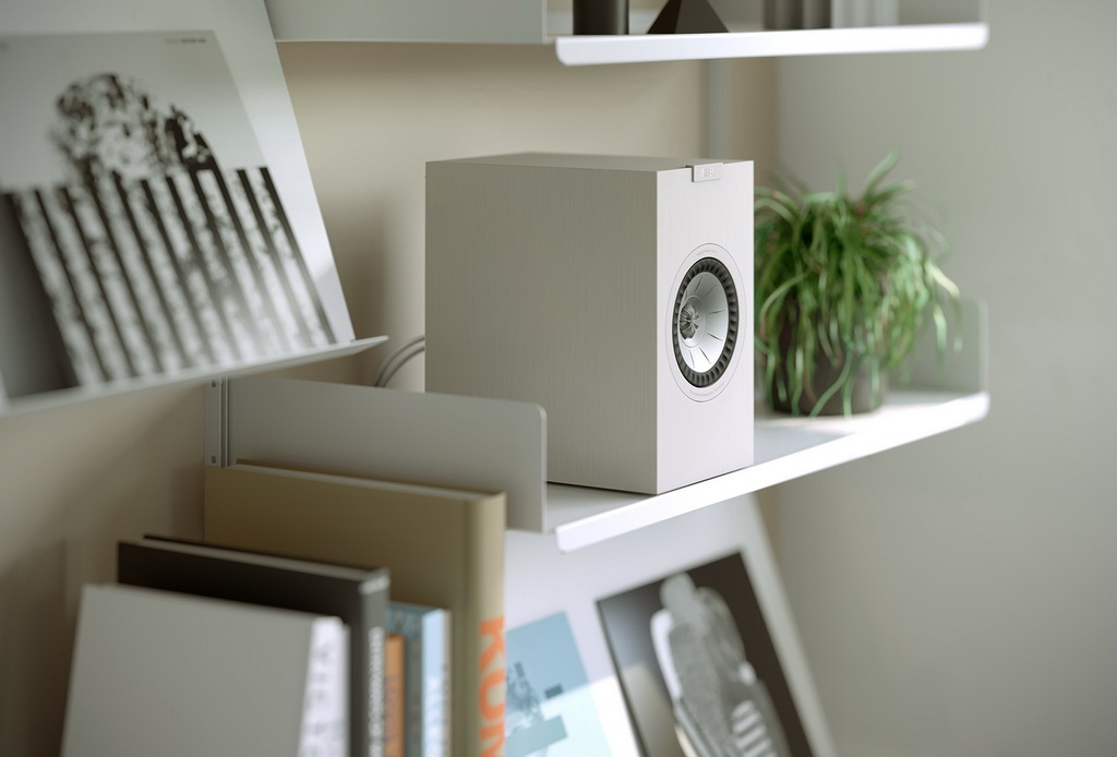 KEF_Q1_Meta_lifestyle_image_closeup.jpg KEF_Q1_Meta_lifestyle_image_closeup.jpg