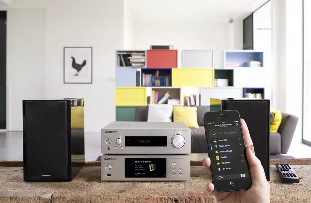 Pioneer P2-K 1.jpg Pioneer P2-K 1.jpg