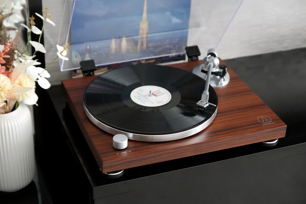 Audio-Technica-AT-LPW50BT-RWP_3.jpg Audio-Technica-AT-LPW50BT-RWP_3.jpg