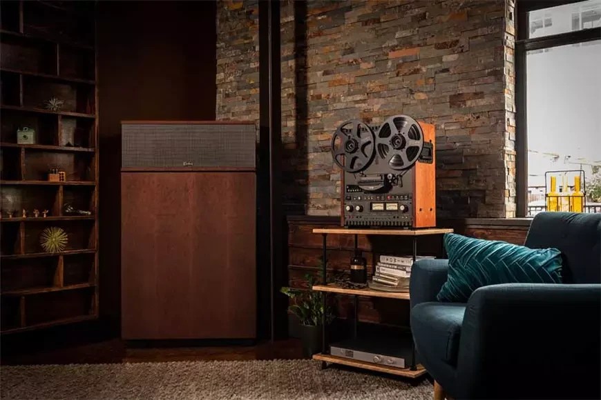Klipsch Revives Iconic Heritage Speakers with Modern Upgrades: Meet the New Klipschorn AK7 and La Scala AL6 10 To optimize high frequency performance, the K-771 compression driver is combined with a patented wide-dispersion phase plug.
