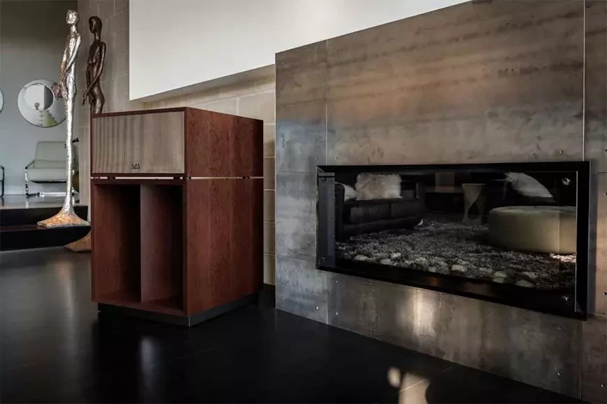 Klipsch Revives Iconic Heritage Speakers with Modern Upgrades: Meet the New Klipschorn AK7 and La Scala AL6 11 The Klipschorn AK7 and Klipsch La Scala AL6 now feature Klipsch's classic Tractrix technology for even greater sonic precision.