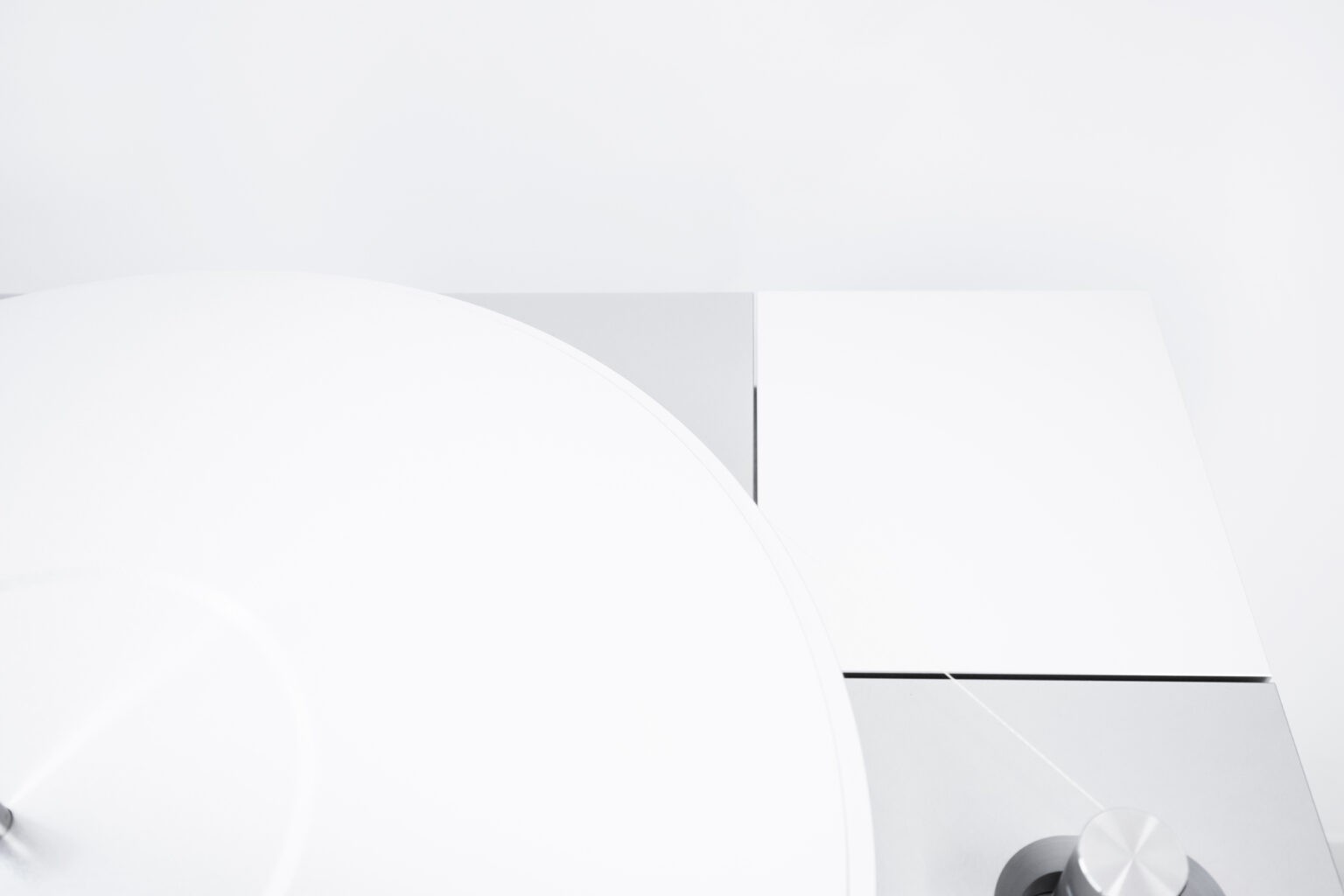 Yukiseimitsu Empathy AP-01 EM: A Dual-Tonearm Turntable Masterpiece for Vinyl Purists 9 Empathy AP-01 EM