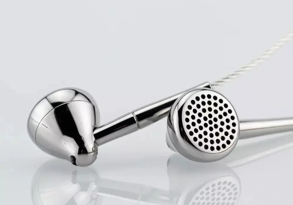 Moondrop Celebrates 10 Years with Pavane: A Flagship Flat-Head Masterpiece in Sound and Steel 8 Moondrop Pavane