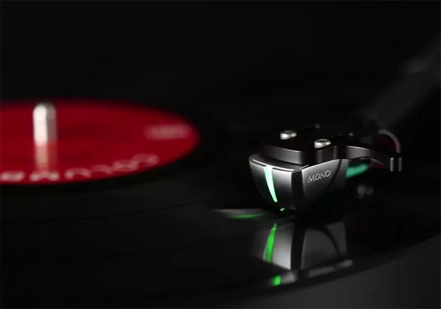 DS Audio Mono: Optical Innovation for True Monophonic Purity 11 DS Audio Mono Series Optical Headphones