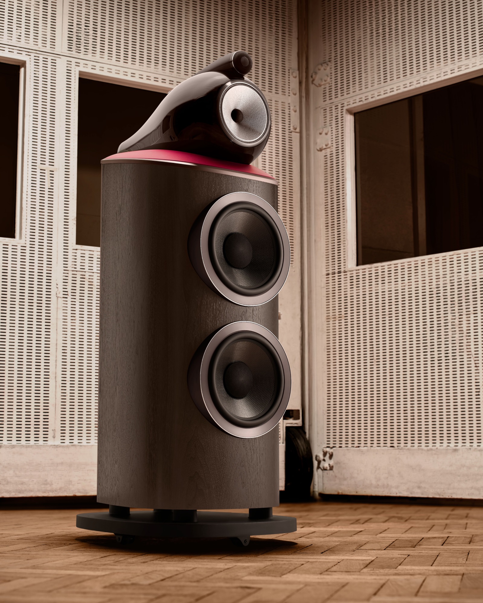 Bowers & Wilkins X 801 Abbey Road Limited Edition: Only 140 Pairs, €60,000 Each 12 20250618182337 2025 06