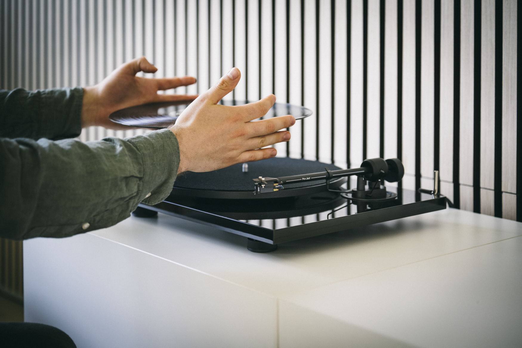 Pro-Ject E1.2: Handcrafted Turntable with Audiophile Sound 8 20250721185728 2025 07 21 Pro
