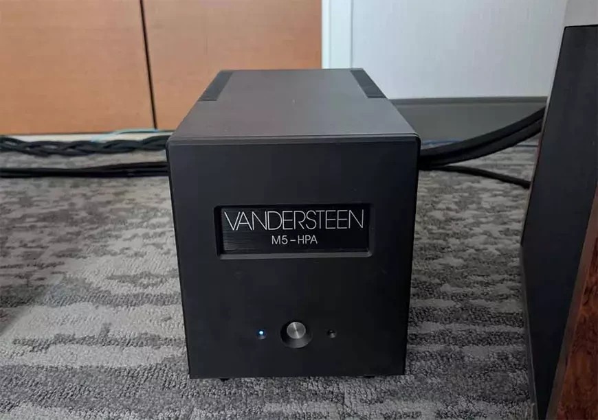 Vandersteen Unleashes the Quatro Wood CT Evo: A Flagship Soul in a Familiar Frame 9 The midrange is served by a patented 4.5-inch Reflection-Free driver.
