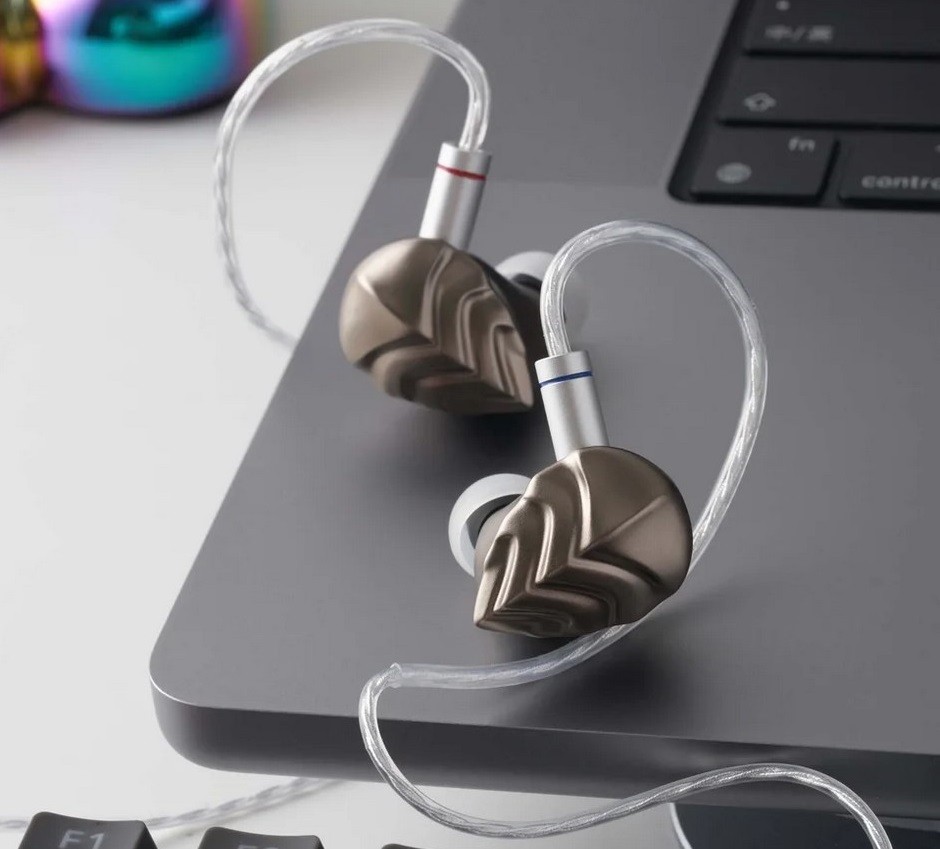 Hidizs MK12 Turris: Hi-Fi In-Ear Headphones with Customizable Sound 10 The core is a 12 mm dynamic driver with a 91% pure magnesium dome.