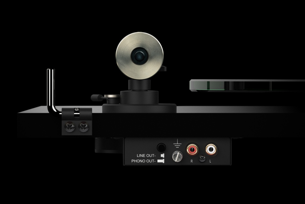 Plug and Play: How to Choose the Best All-in-One Turntable 16 Plug and Play: How to Choose the Best All-in-One Turntable