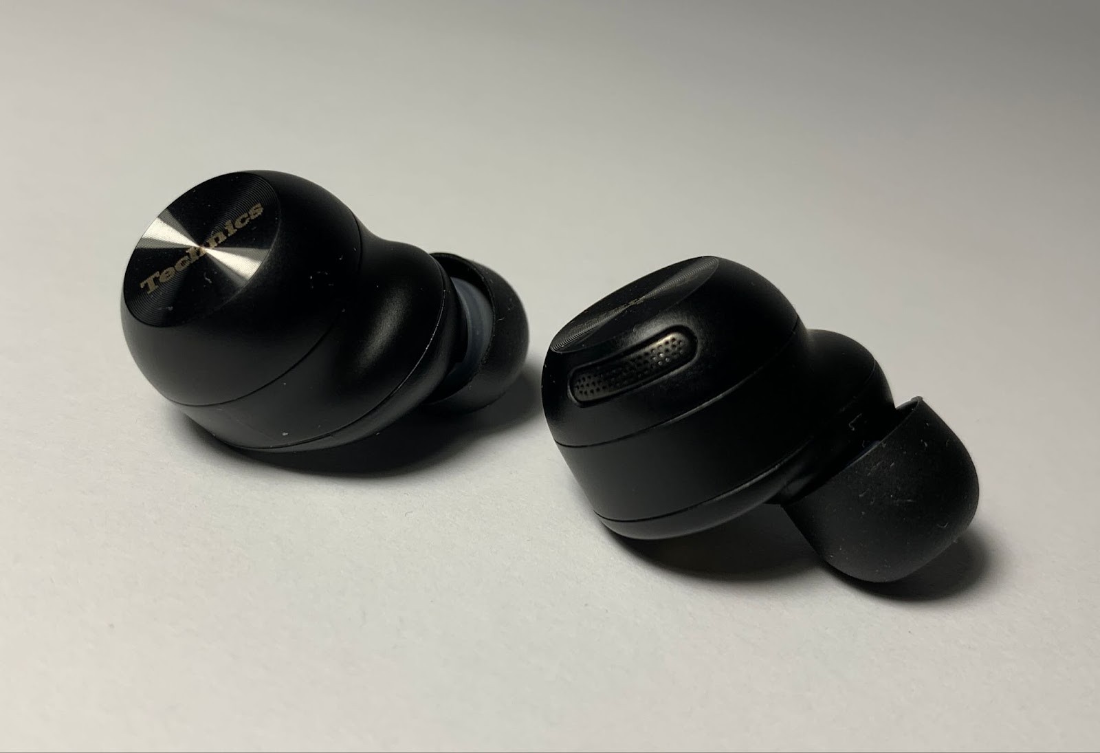 Technics AZ100 Review: Warm, Powerful, and Confidently Refined 12 The Japanese remain true to their traditions in sound tuning: once they have chosen a direction, they are in no hurry to deviate from it, instead they improve the nuances and gradually make the product even better.