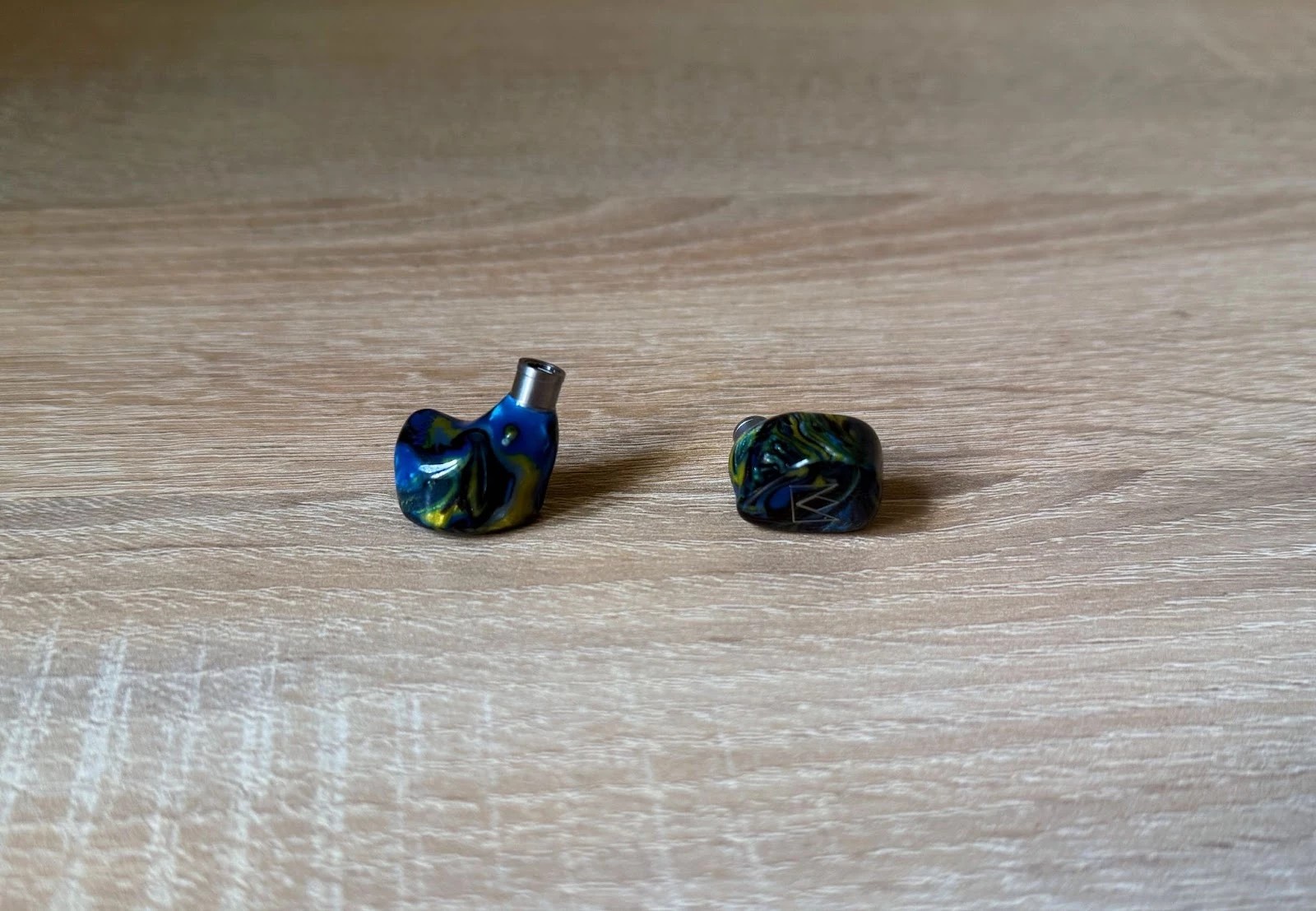 Noble Audio Van Gogh Review: The Sound of Expression 10 The only drawback is the lack of an adapter for a standard 3.5 mm connector