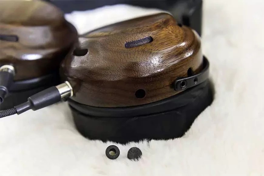 ZMF Ori 3.0: A Modern Revival of a Planar Classic 9 With three different types of ear pads, the ZMF Ori 3.0 headphones offer 27 different sound characters without the use of equalization.