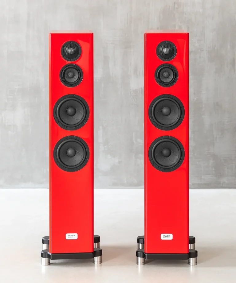 Auer Acoustics Versura V2: High-End Tankwood Floorstanders with Natural Sound Precision 11 20251014094422 2025 10