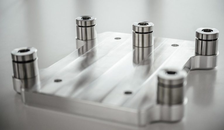 Auer Acoustics Versura V2: High-End Tankwood Floorstanders with Natural Sound Precision 9 20251014094422 2025 10