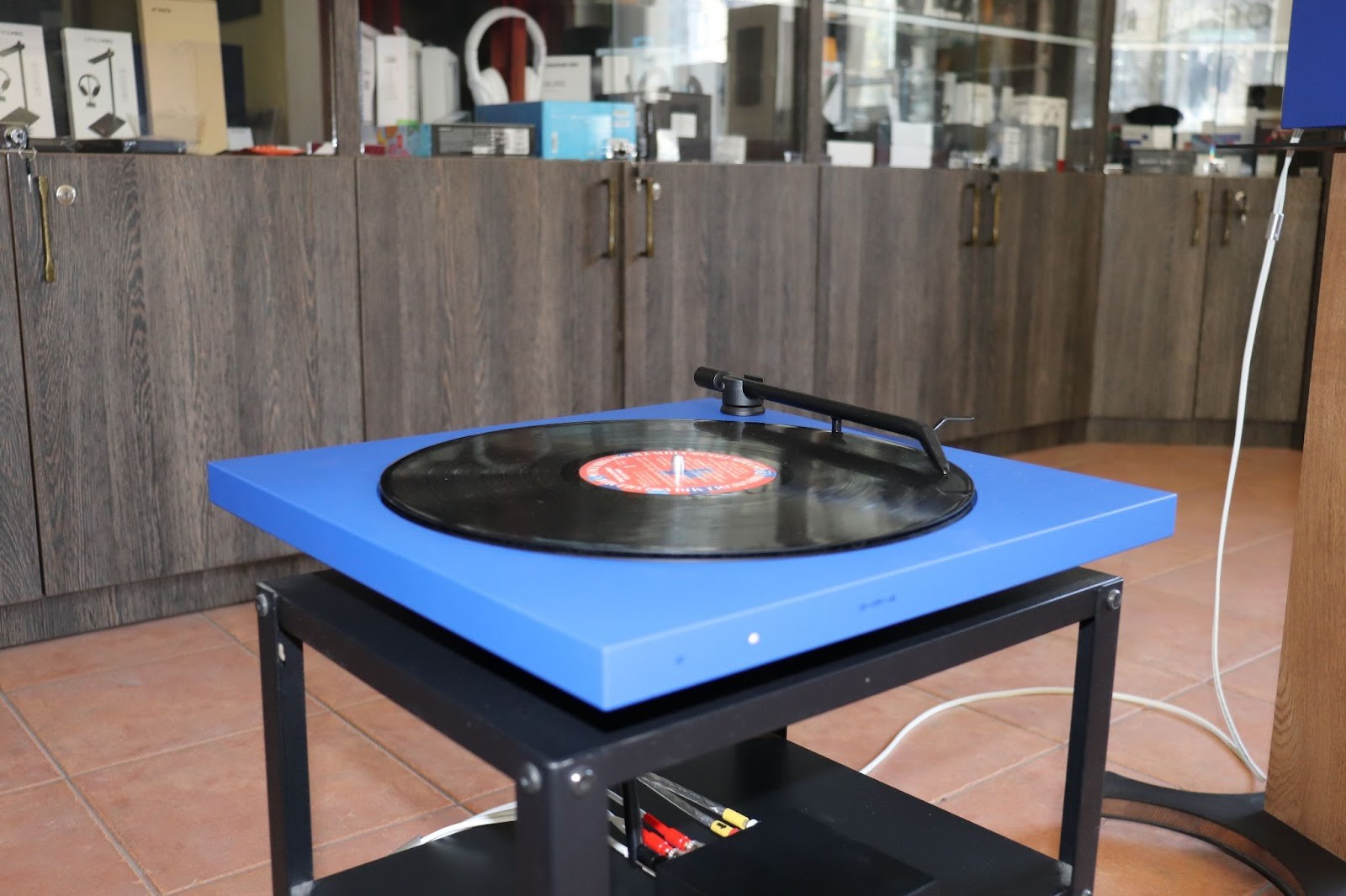 TONE Turntable Review: Minimalist Magic from Tone Factory 10 Tone Factory Turntable
