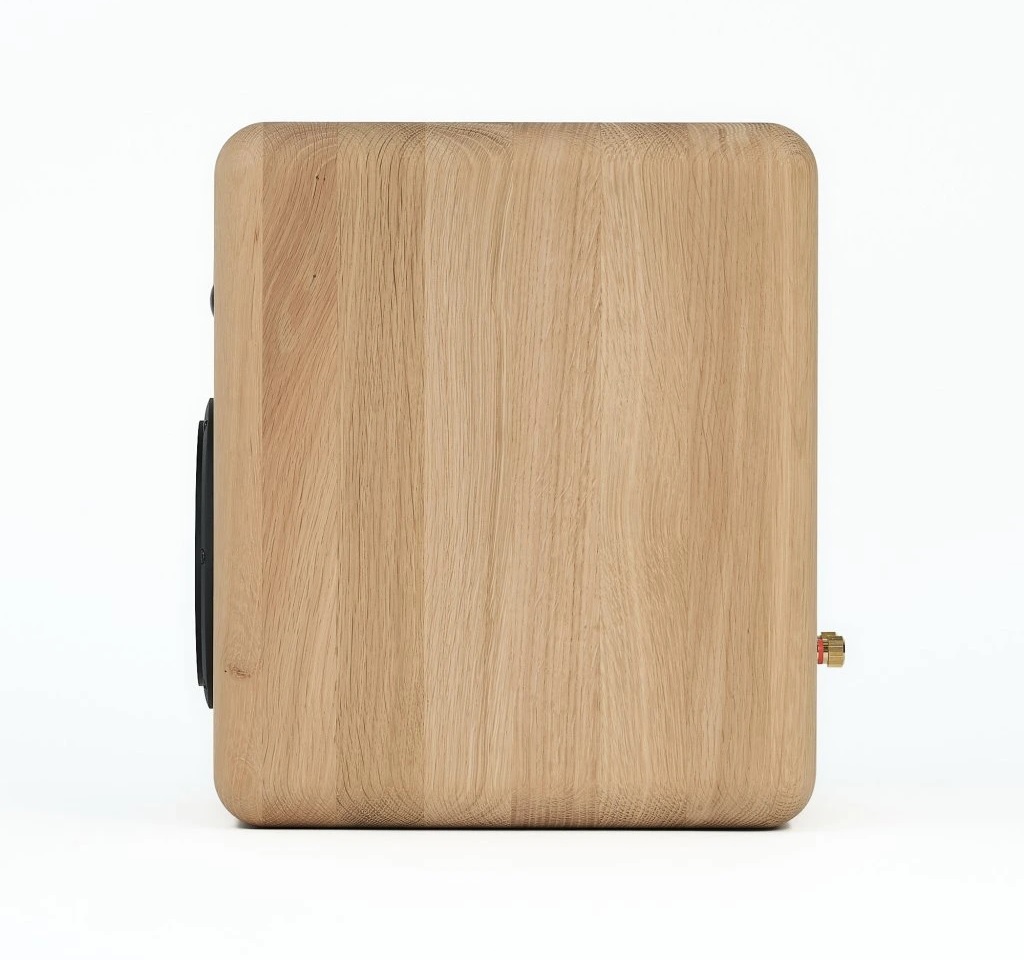 Xavian Unica: Handcrafted Solid Oak Loudspeakers Launch as Entry Model in Natura Series 10 20251208164454 2025 12