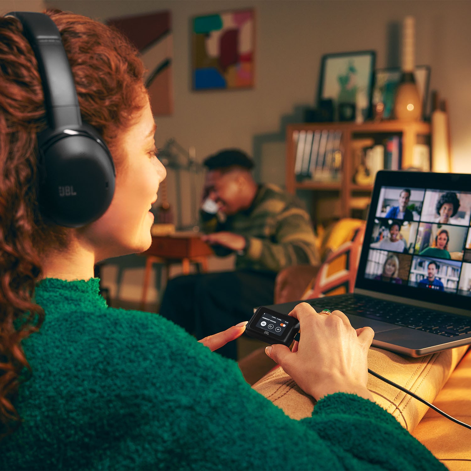 JBL Tour One M3 SMART TX: Wireless Hi-Fi with a Smart Transmitter Twist 8 Adaptive Noise Cancellation 2.0 with Smart Talk and Smart Ambient