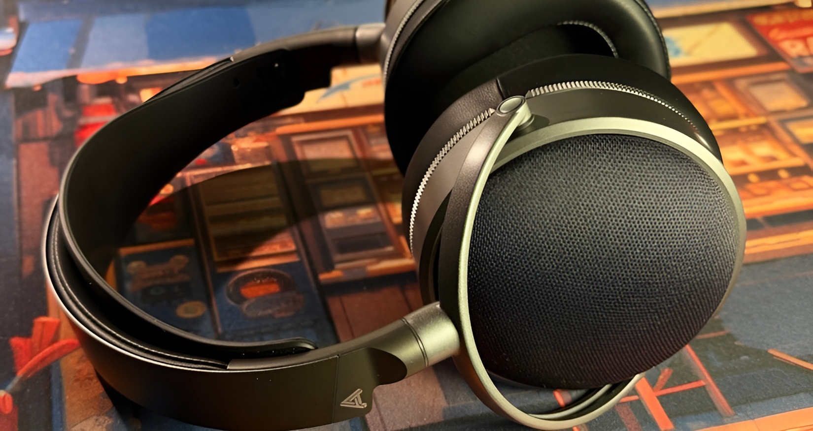 Audeze LCD-S20 Review: Professional Planar Sound Without Open-Back Limits 12 I have a hard time understanding how you can compare headphones with any of the “competitors” in the closed segment.