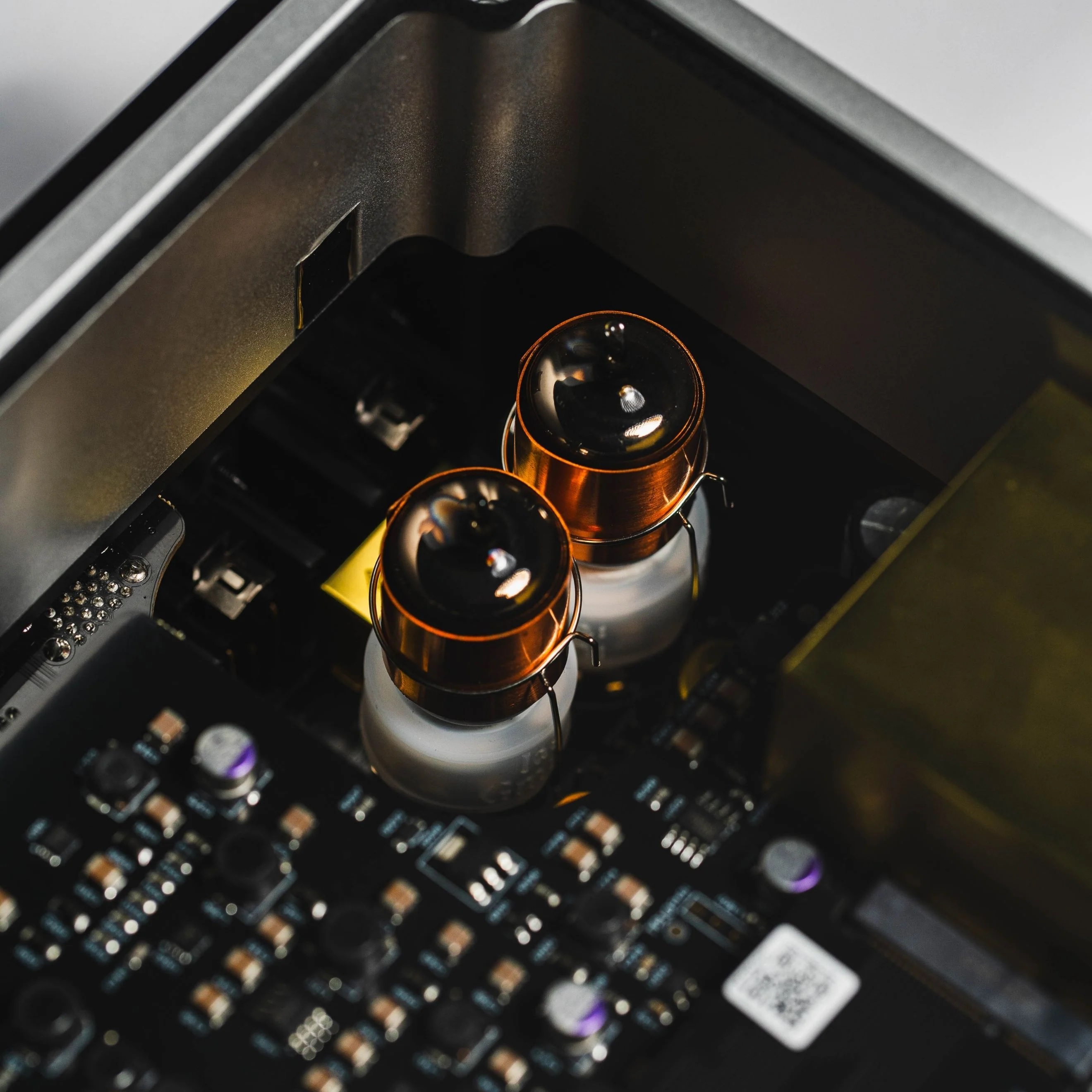 iFi Audio iDSD Phantom Is a Monster: DSD2048 DAC, Tubes, Streaming and Serious Power 14 20260120151612 2026 01